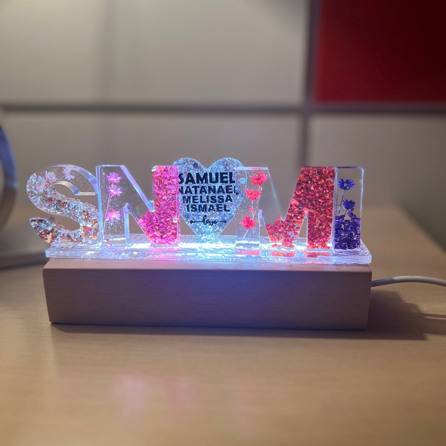 Lámpara de letras LED.